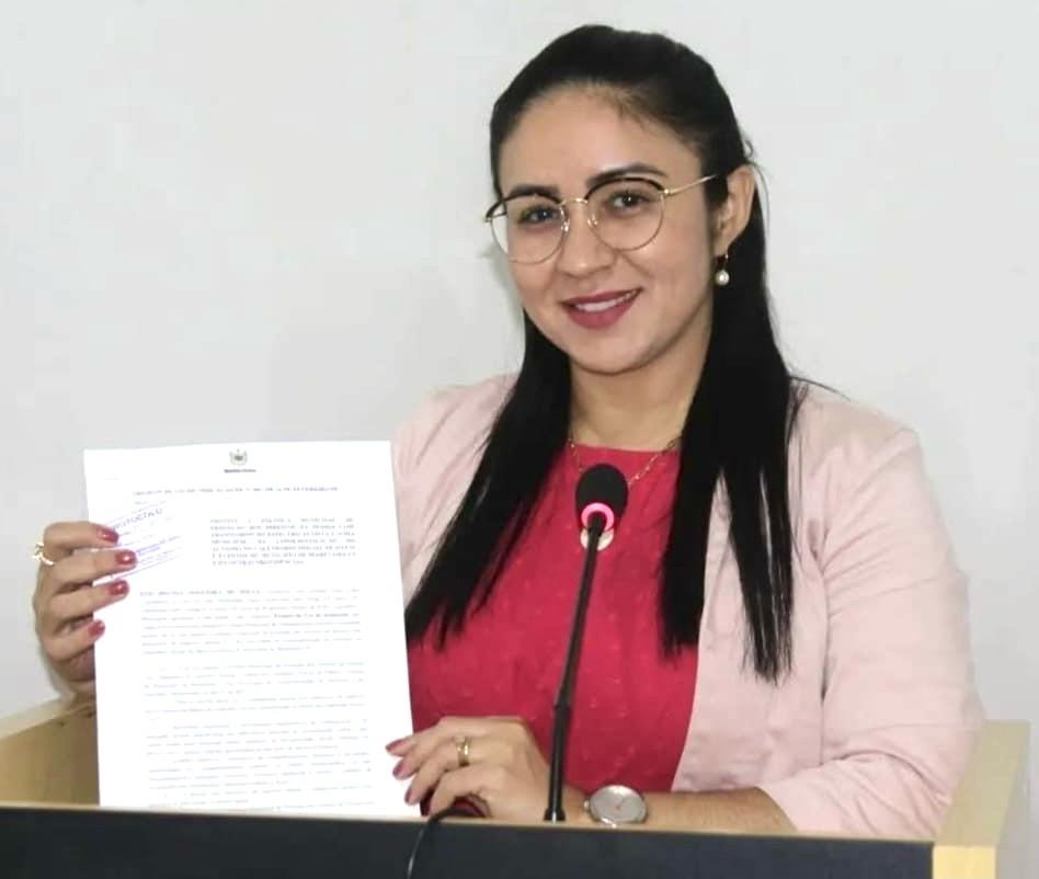 Regina Souza: A Voz Que Faz Falta ao Legislativo de Ibaretama. Editorial por Joel Mendes